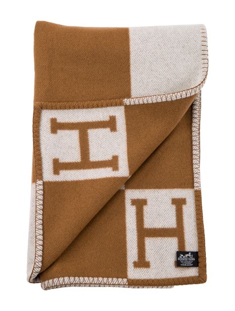 Hermes avalon throw blanket price